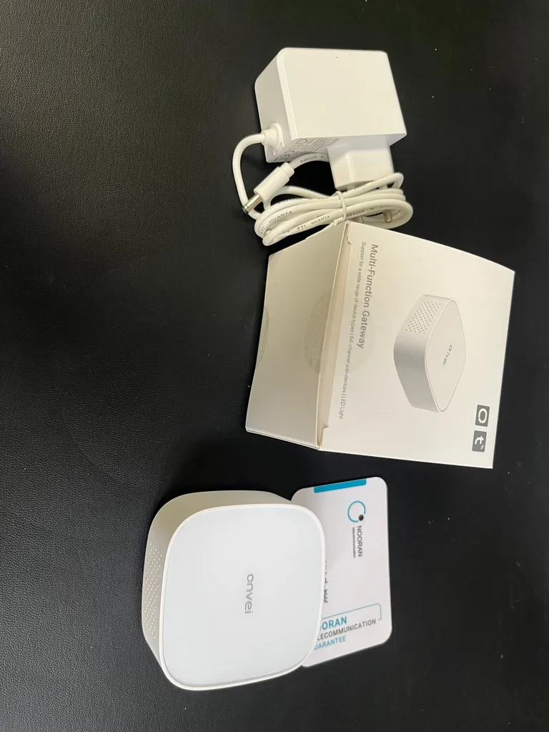 کنترلر مرکزی خانه هوشمند تویا مدل Zigbee