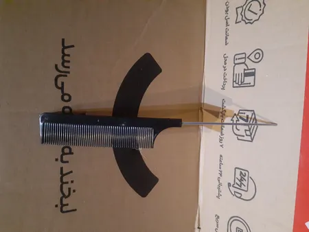 شانه مو مدل دم باریک فلزی