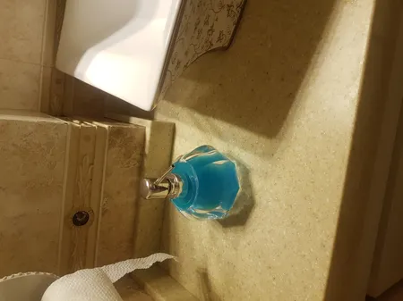 پمپ مایع دستشویی مدل آکرولیک