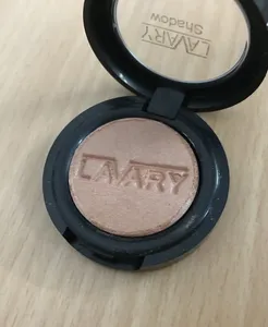 تجریه خرید سایه چشم لاواری مدل plus perfect شماره 609