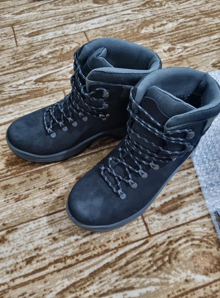 کفش کوهنوردی چرم عطارد مدل چرم طبیعی کد SHK05