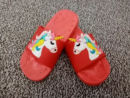 دمپایی دخترانه نیکتا طرح اسب تک شاخ کد 005