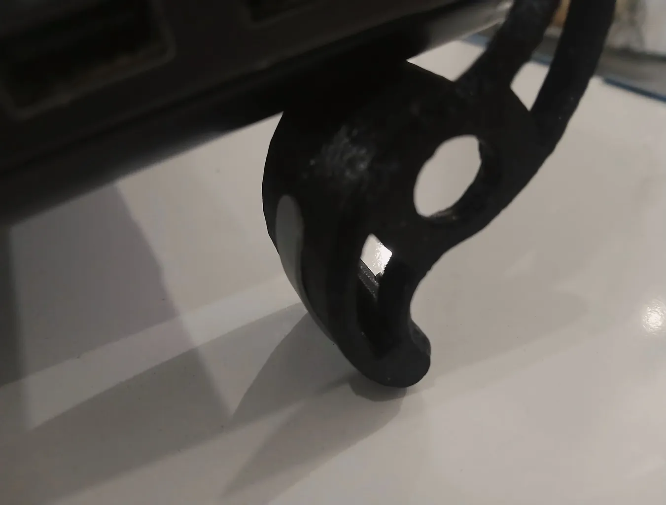 پایه نگهدارنده لپ تاپ مدل لاروپ 01