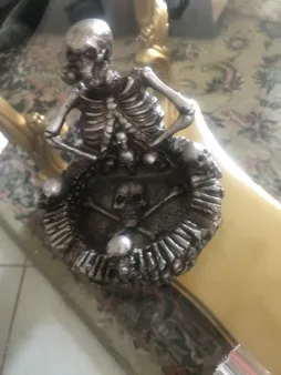 زیرسیگاری طرح اسکلت کد HE-002