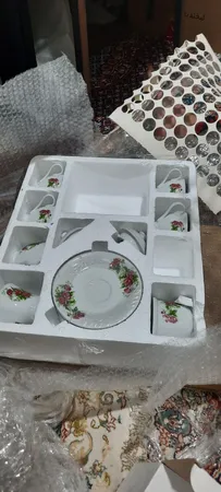 سرویس چای خوری 17 پارچه مدل گل سرخی مرجان