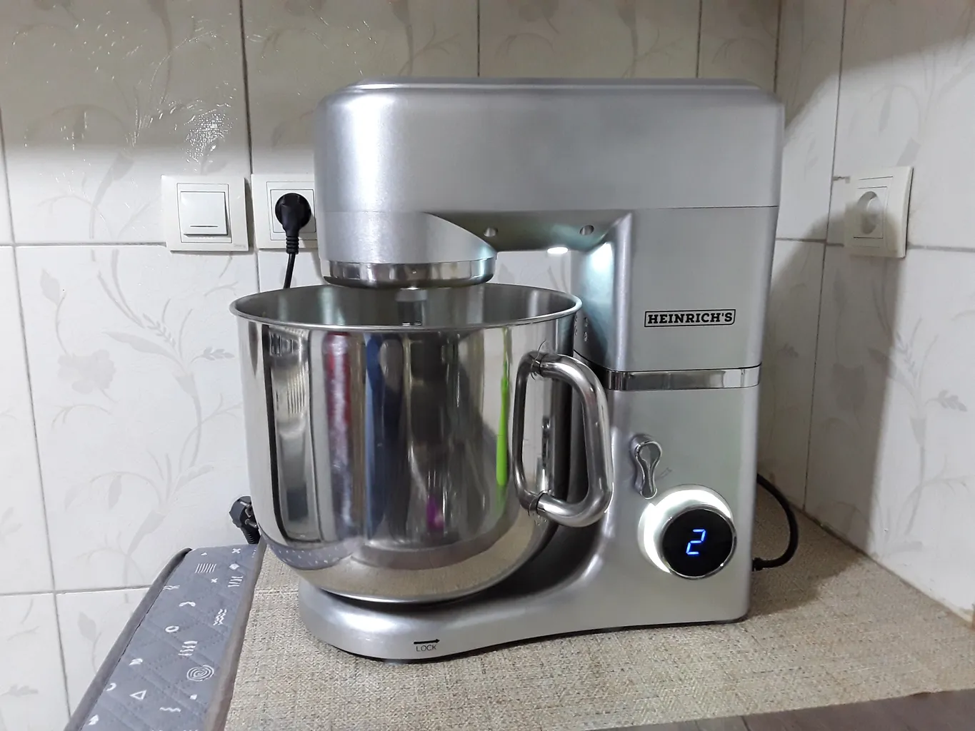 همزن هنریچ مدل hkm 8120