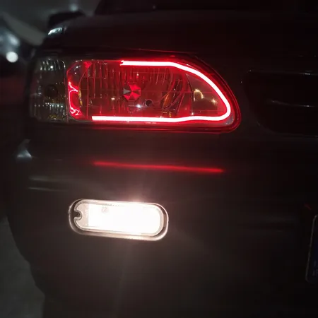 ریسه نئون فلکسی مدل v12 طول 2 متر