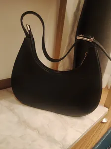 تجریه خرید کیف دوشی زنانه مدل قایقی دسته دار کد 2010097