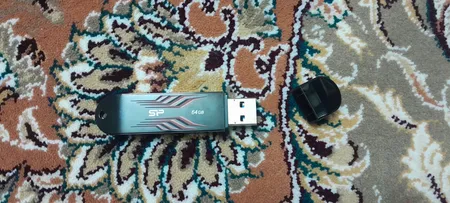 فلش مموری سیلیکون پاور مدل Blaze B10 ظرفیت 64 گیگابایت