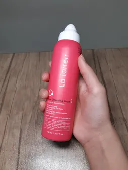 فوم شست‌وشوی صورت لافارر مدل 01 مناسب برای پوست چرب حجم 150 میلی‌لیتر