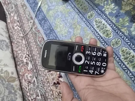 گوشی موبایل جی ال ایکس مدل F8 دو سیم کارت