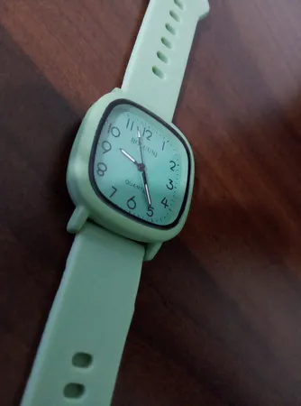 ساعت مچی عقربه ای دخترانه بولون مدل 01