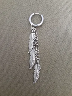 پیرسینگ گوش طرح پر کد p544