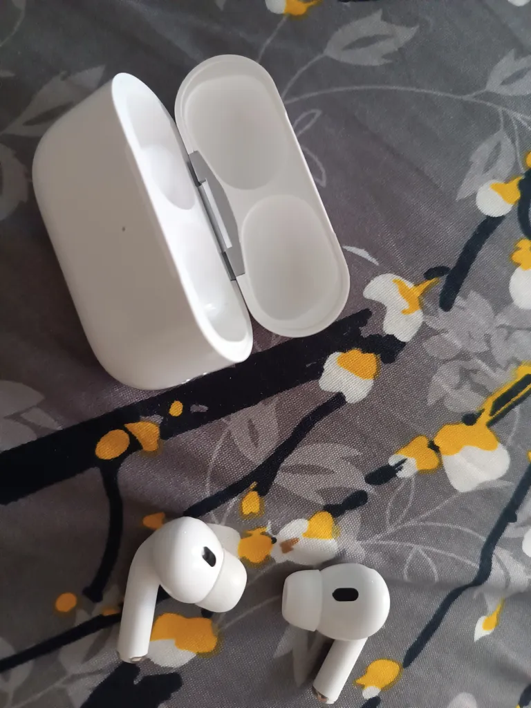 هدفون بلوتوثی کینگ مکس مدل + AirPods Pro 2nd Generation PLUS