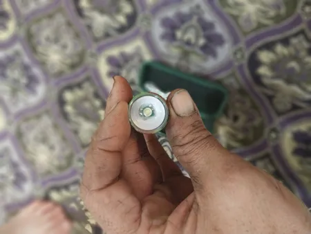 چراغ قوه دستی مدل پلیس با نور مهتابی