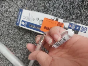 تجریه خرید روان نویس ژله ای یونی-بال مدل Signo