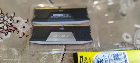 رم دسکتاپ DDR5 دو کاناله 6200 مگاهرتز CL36 کورسیر مدل VENGEANCE RGB ظرفیت 32 گیگابایت