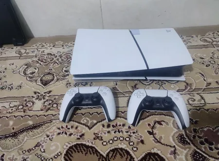 کنسول بازی سونی مدل PlayStation 5 Slim ظرفیت یک ترابایت ریجن 2016A اروپا به همراه دسته اضافی و پایه شارژر