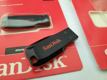 فلش مموری سن دیسک مدل Cruzer Blade CZ50 ظرفیت 16 گیگابایت با رابط USB 2.0