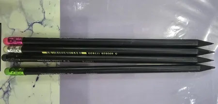 مداد مشکی فابر کاستل مدل پاک کن دار کد 007 بسته 4 عددی