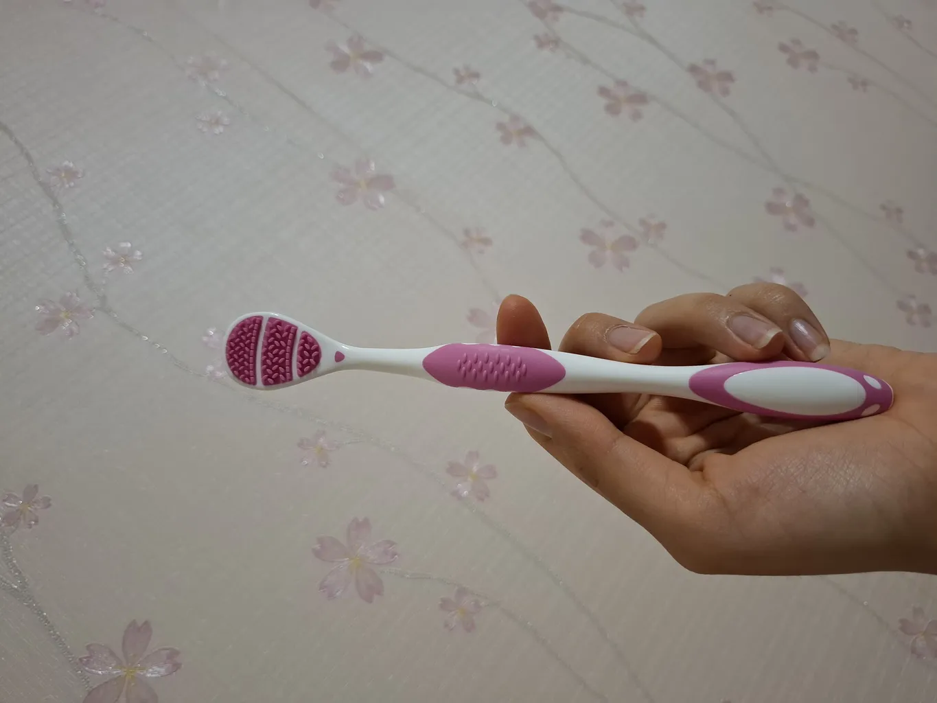 مسواک زبان شور تریزا مدل پروفشنال کر با برس نرم