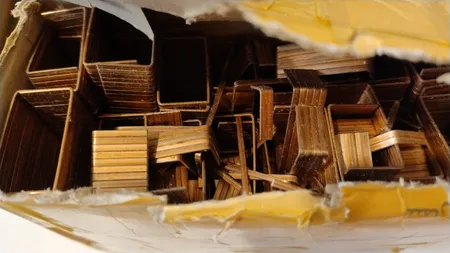 سوزن منگنه کارتن بست آلفا مدل 3518 بسته 1600 عددی