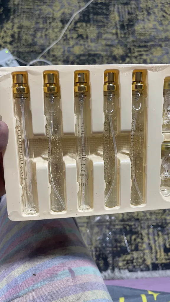 پک ضد چروک اچ آی اچ مدل نخ کلاژن جذبی و طلا بسته 7 عددی