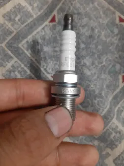 شمع خودرو اکیوم مدل RFC58LZ3EX بسته 4 عددی