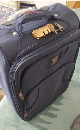 چمدان پولو کلاس مدل زیپ دوبل سایز کوچک ارتفاع 50 سانتی متر