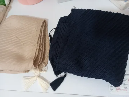 شال زنانه مدل پلیسه طرح دار