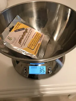 قارچ کش مانکوزب سبزدارو و کاربندازیم سبزرویش کد M10 وزن 40 گرم مجموعه 2 عددی