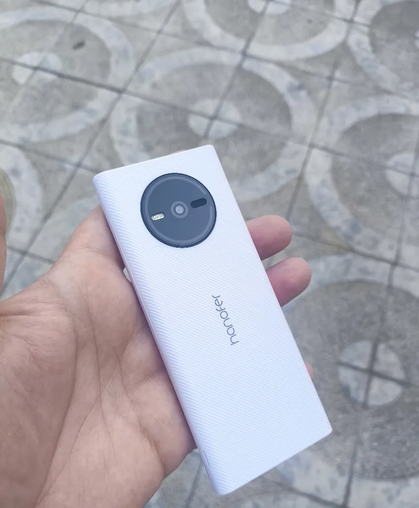 گوشی موبایل هانوفر مدل 150 2024 دو سیم کارت ظرفیت 32 مگابایت و رم 24 مگابایت