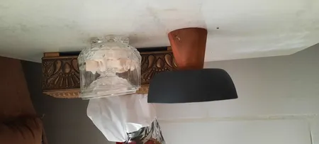 پیاله مدل فلزی پایه چوبی