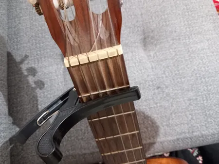 کاپو گیتار مدل 0KG