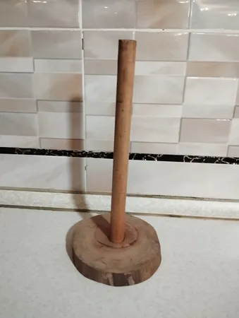 پایه رول دستمال کاغذی آرونی چوب طرح روستیک مدل SHOKA