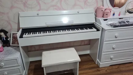 میز و صندلی پیانو سری P مناسب برای یاماها