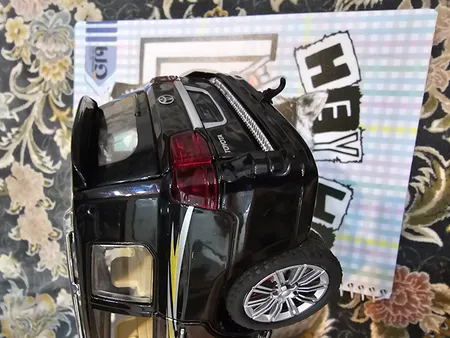 ماشین بازی چه ژی مدل فلزی 6 درب بازشو تویوتا دودزا