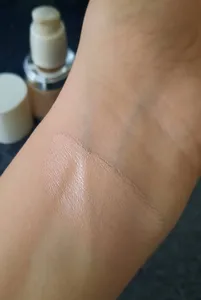 تجریه خرید کرم پودر شون سری Daily Defence شماره D01