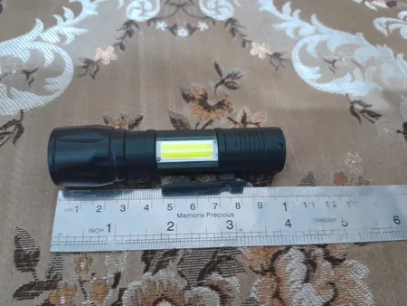 چراغ قوه دستی مدل پلیس با نور مهتابی