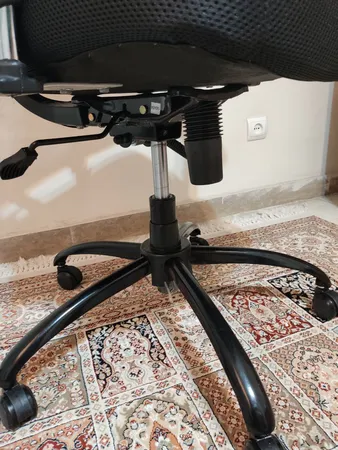 صندلی مدیریتی کادی نو مدل پشت توری VIP