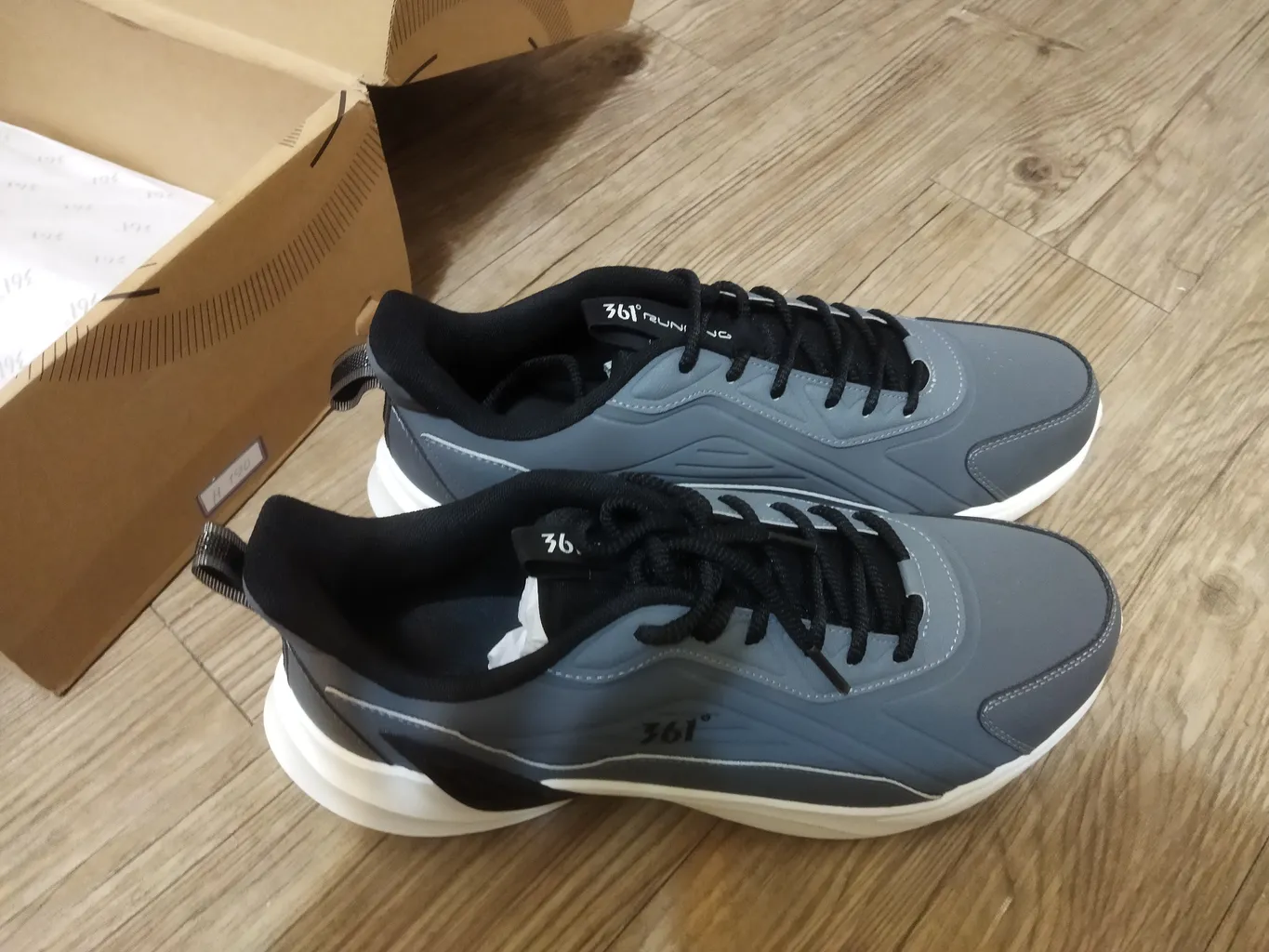 کفش پیاده‌روی 361 درجه مدل 672512228