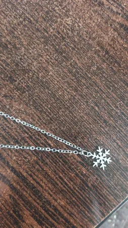 آویز ساعت زنانه طرح دانه برف