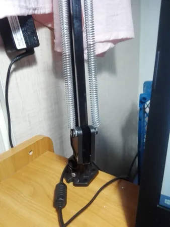 چراغ مطالعه مدل EN-101 همراه با لامپ ال ای دی 6 وات سهند E27