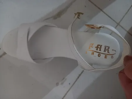 صندل زنانه مدل چرم مصنوعی پاکتی پاشنه دار