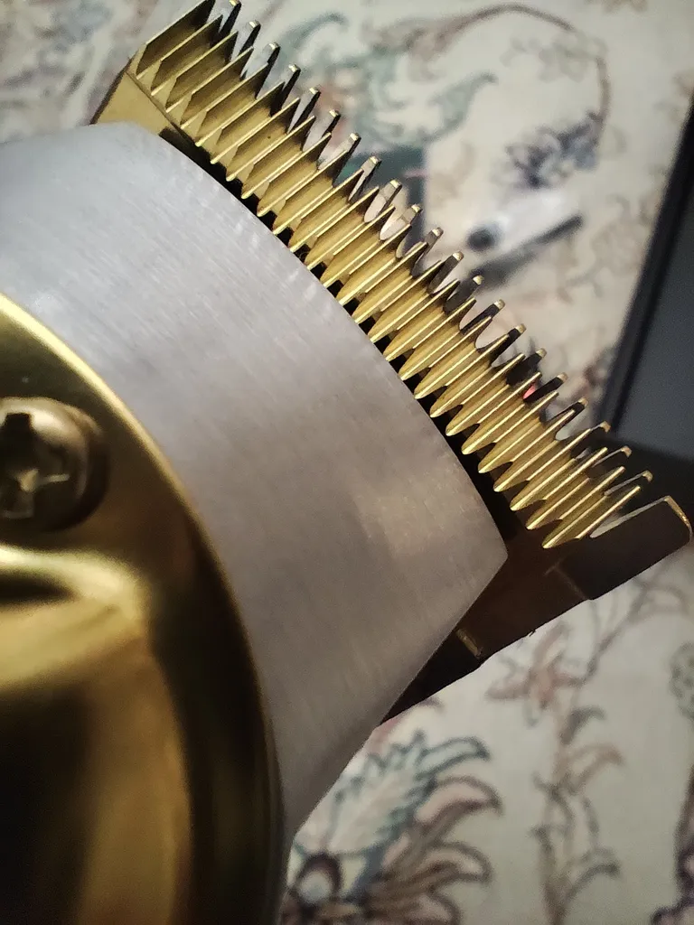 ماشین اصلاح موی سر و صورت وی جی ار مدل VGR V-140