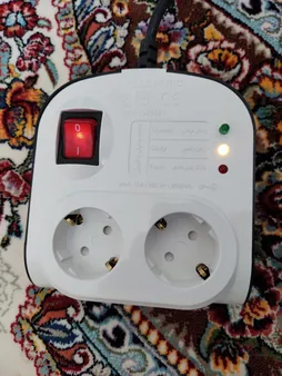 محافظ ولتاژ پارت الکتریک مدل 8787