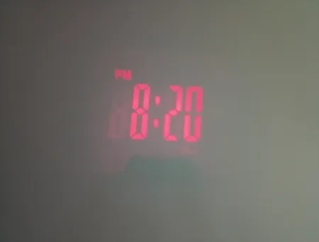 ساعت رومیزی دیجیتال پروژکتوردار مدل 3618LP