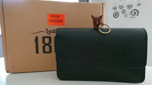 تجریه خرید کیف رودوشی 1860 مدل 106