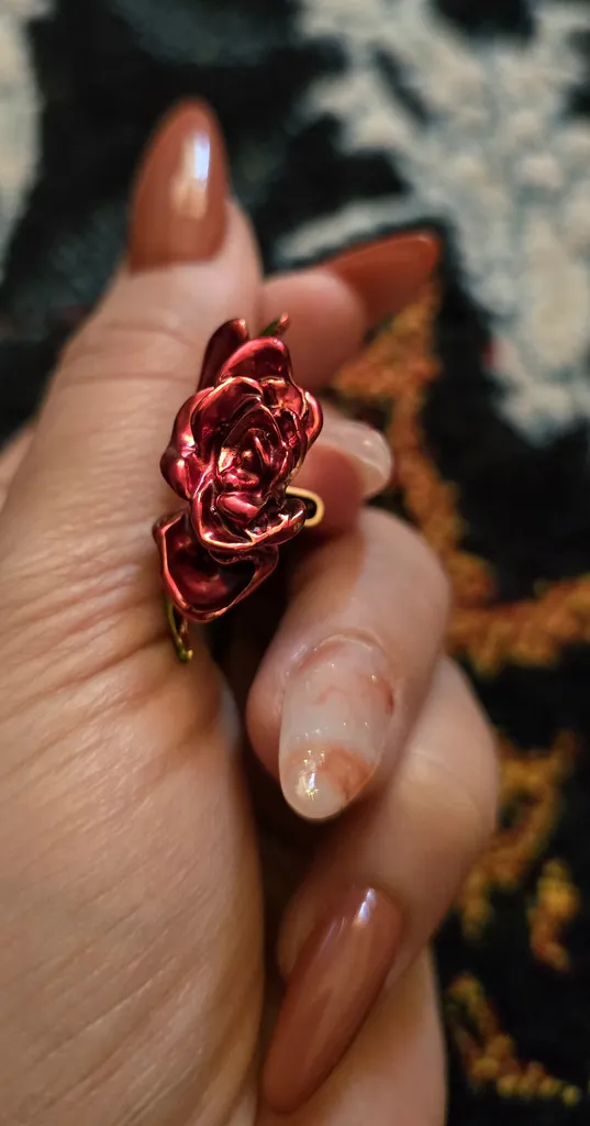 گل سینه زنانه مدل BIG ROSE کد 00595