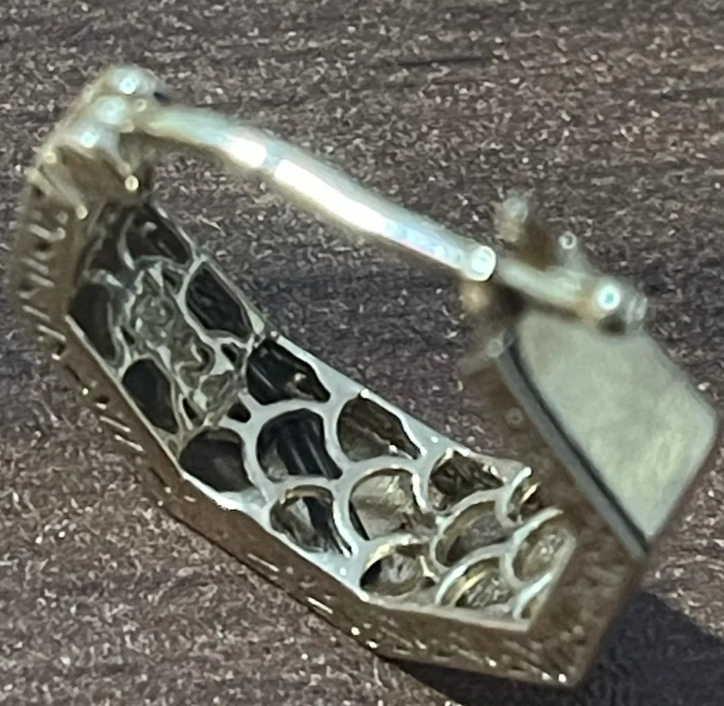 گوشواره طلا کم اجرت 18 عیار زنانه گلدم مدل E-2311008